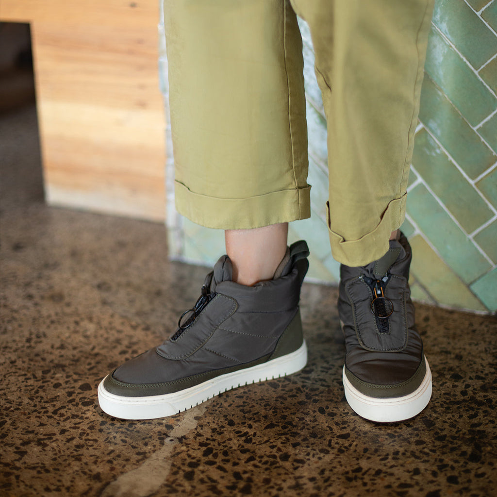 #color_khaki